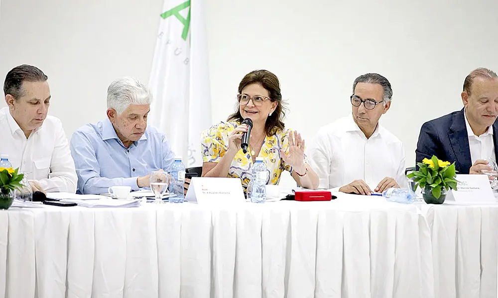 Raquel Peña vuelve a prometer la Autovía del Ámbar y fija agosto como nueva fecha de arranque