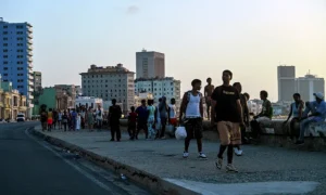 Apagón en Cuba expone el costo social de la presión de EE.UU. mientras La Habana intenta trasladar toda la responsabilidad