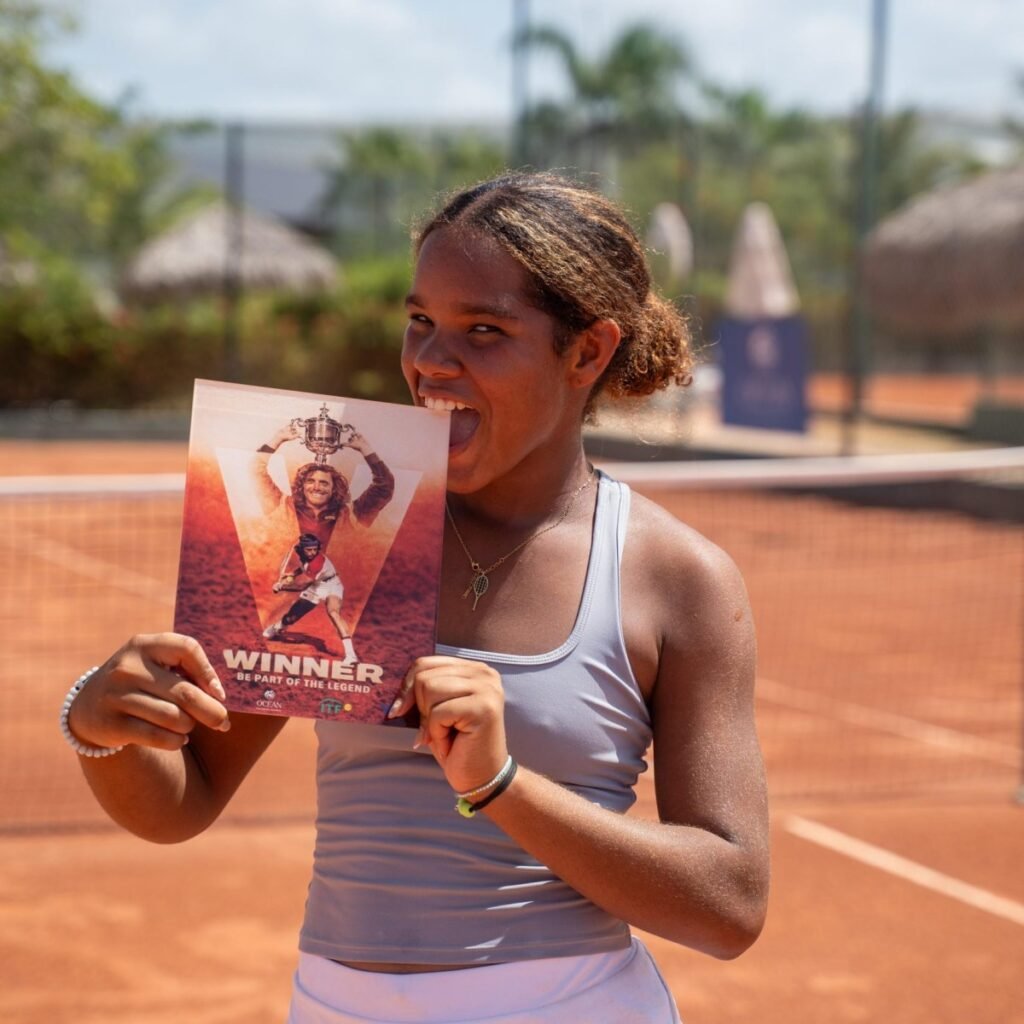 De La Cruz conquista la Copa Mango J100 en Punta Cana y devuelve el foco al tenis dominicano
