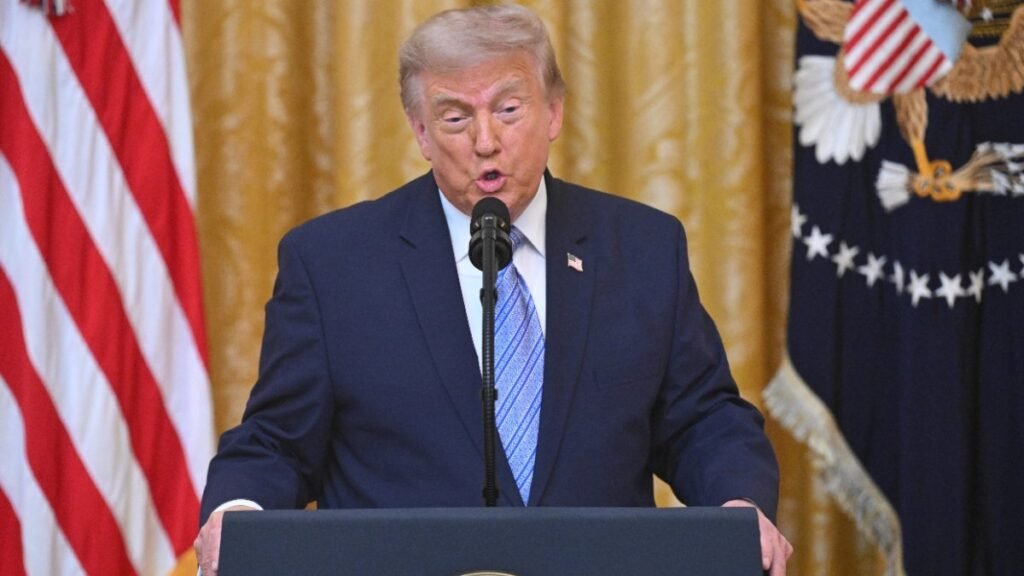 Trump afronta una demanda por los nuevos aranceles a sesenta economías