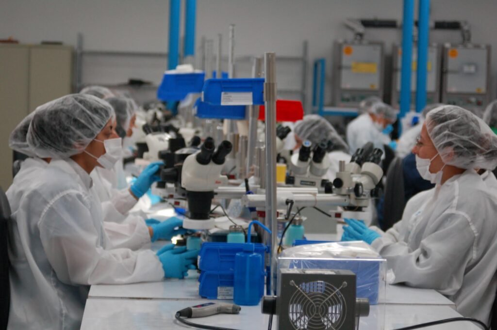 Zonas francas: más tecnología en dispositivos médicos, pero con la diversificación bajo la lupa