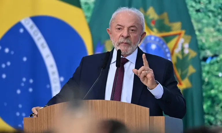 Lula aplaza respuesta al arancel de Trump y deja en evidencia la presión institucional sobre Brasil