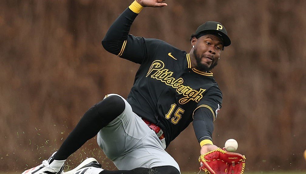 Piratas activan a Oneil Cruz y dosifican su regreso tras 58 partidos fuera