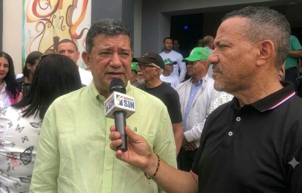 Euclides Sánchez presenta a Leonel Fernández como alternativa ante crisis marcada por apagones, alzas y pérdida de poder adquisitivo