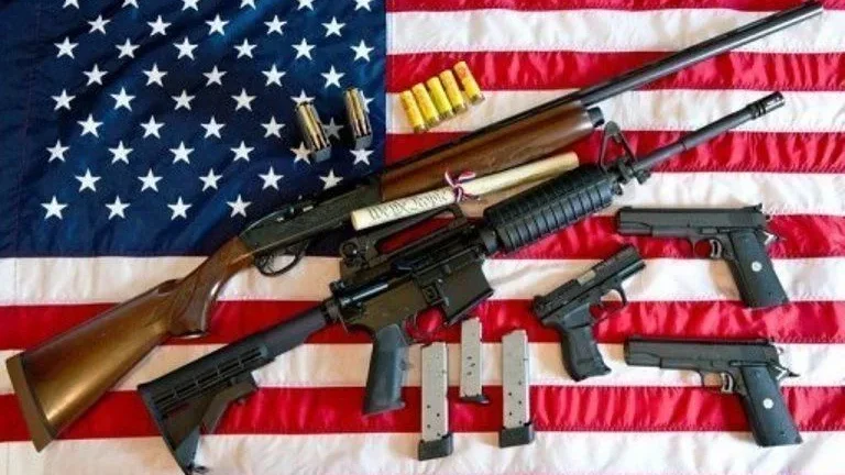 Coalición de 23 fiscales desafía cambios de Trump a ley de armas y activa alerta por controles debilitados