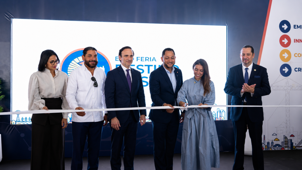 Santo Domingo Oeste pone sobre la mesa 88,000 empleos formales y la necesidad de conectar su tejido empresarial
