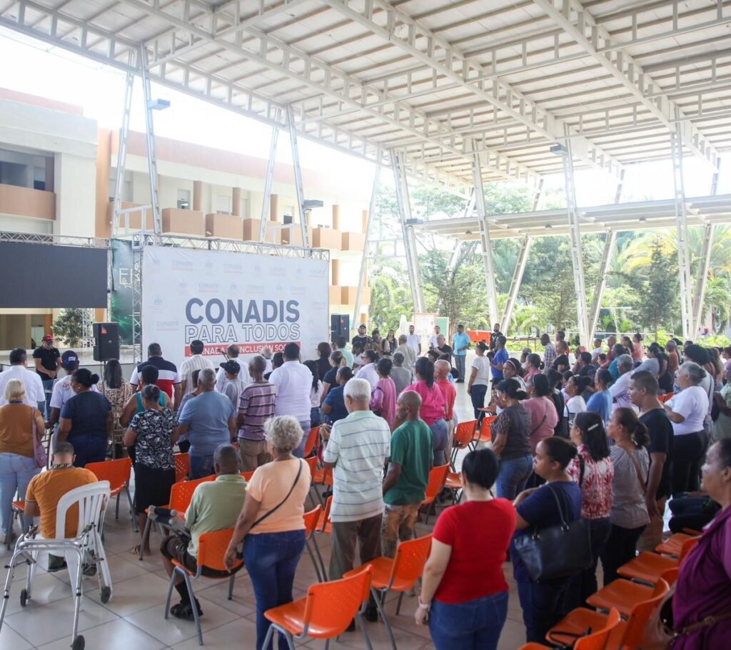 Conadis realiza en Mao una jornada de inclusión y vuelve a depender del operativo para acercar servicios