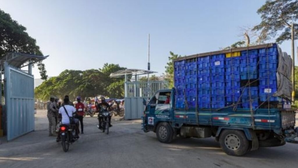 DGII dice que rastrea mercancías para frenar evasión vinculada a importaciones en tránsito hacia Haití