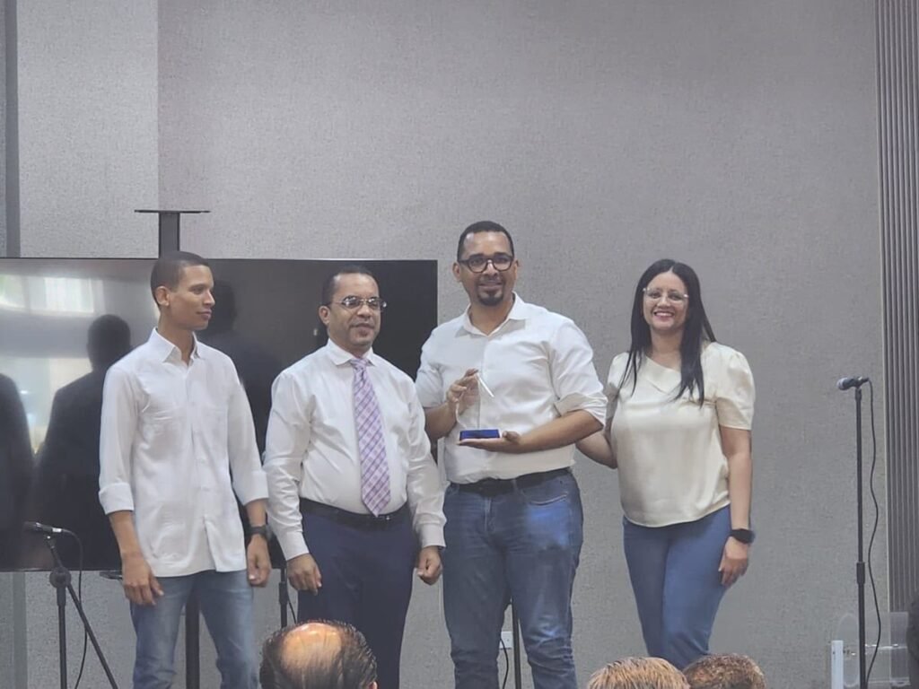 ITLA distingue a Marcos Beras Pineda y deja abierta la exigencia de resultados en la educación técnica