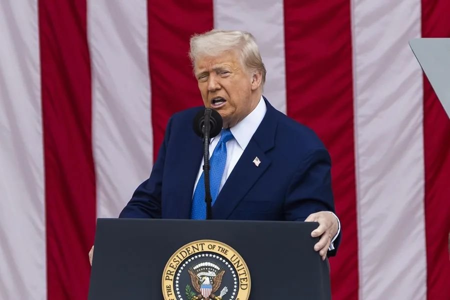 Trump vuelve sobre Kabul y acusa a Biden por una retirada que dejó expuestos a militares