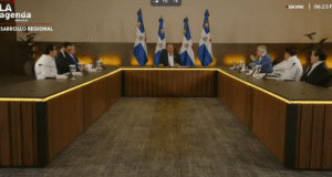 Autopista del Ámbar: Abinader la presenta como motor de empleo mientras queda pendiente el aval ambiental
