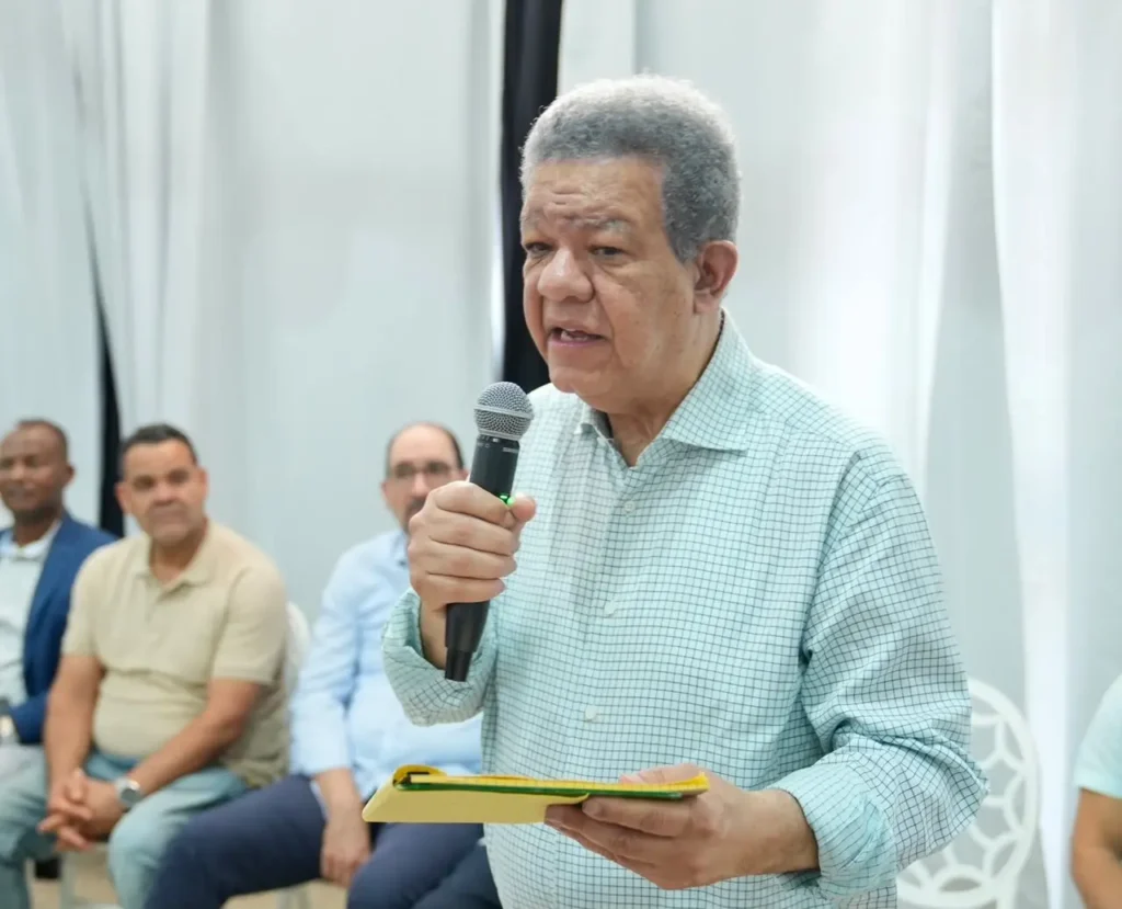 Leonel carga contra el Gobierno por los apagones y las facturas altas: “No pueden ser gobierno y oposición al mismo tiempo”