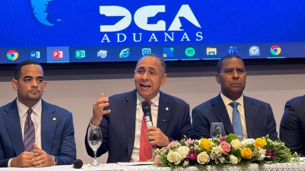 Alza de 50% en tránsito hacia Haití destapa fallas de control y obliga a Aduanas a abrir investigación
