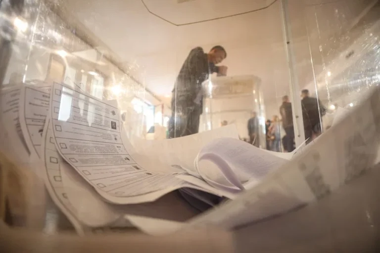 Moscú denuncia un ataque masivo al voto electrónico en plena jornada legislativa