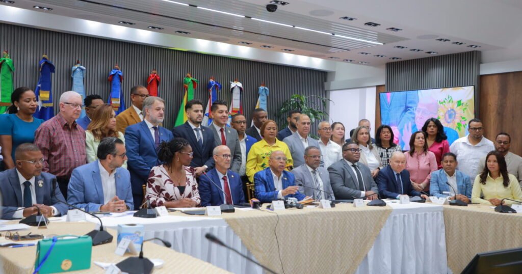 PARLATINO cierra en Santo Domingo con reclamo de acciones ante el sargazo y la crisis climática