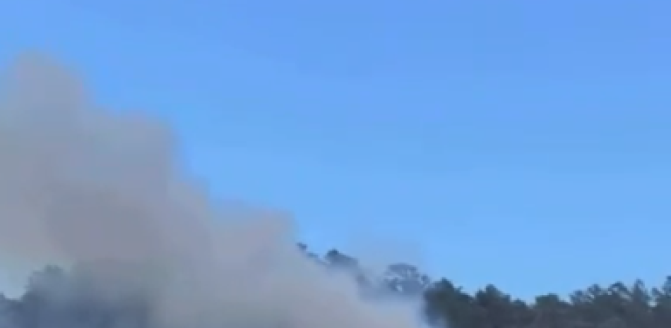 Constanza vuelve a arder y persisten preguntas sobre la respuesta ante incendios en su zona montañosa